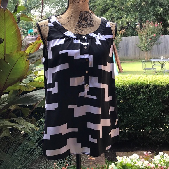 Kenneth Cole Reaction Tops - Kenneth Cole Reaction Black Geo Tank